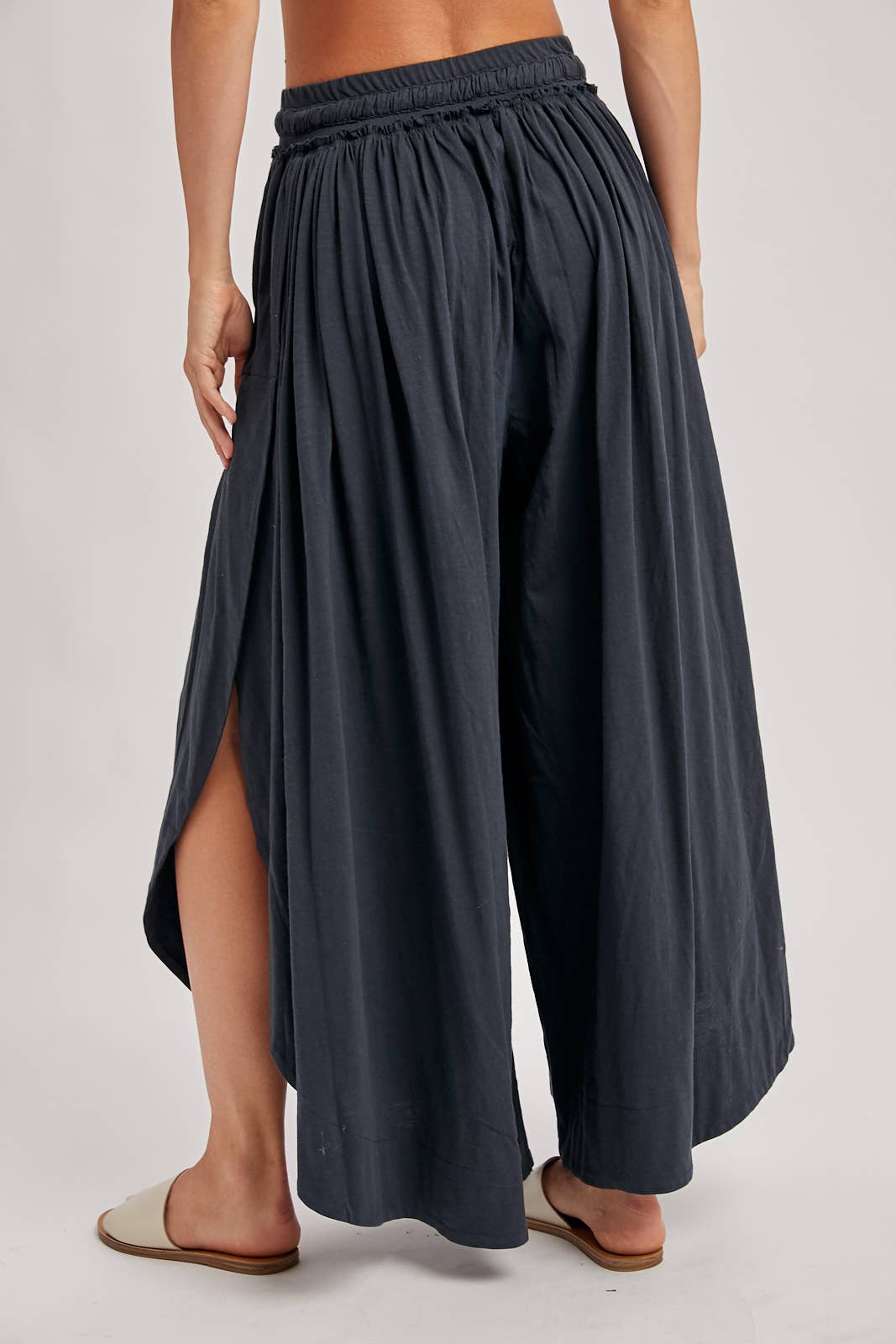 BOHEMIAN SIDE SLIT OLIVE WIDE LEG PANT