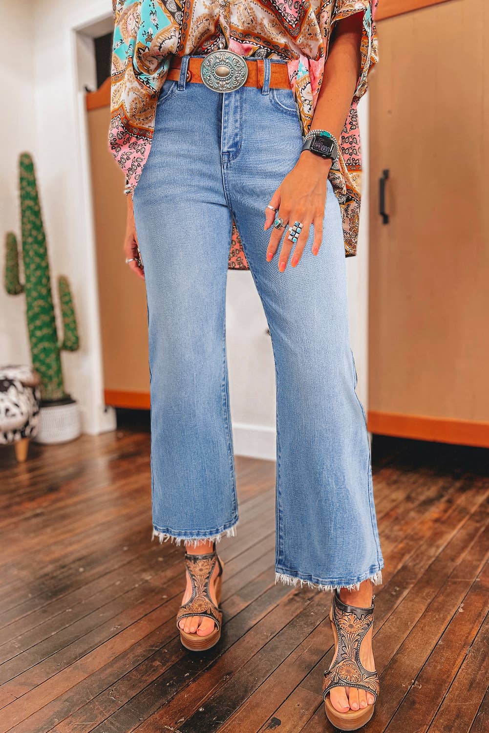 Sail Blue Mineral Wash Raw Hem High Waist Flared Jeans: Sail Blue / 71%Cotton+27.5%Polyester+1.5%Elastane / 16