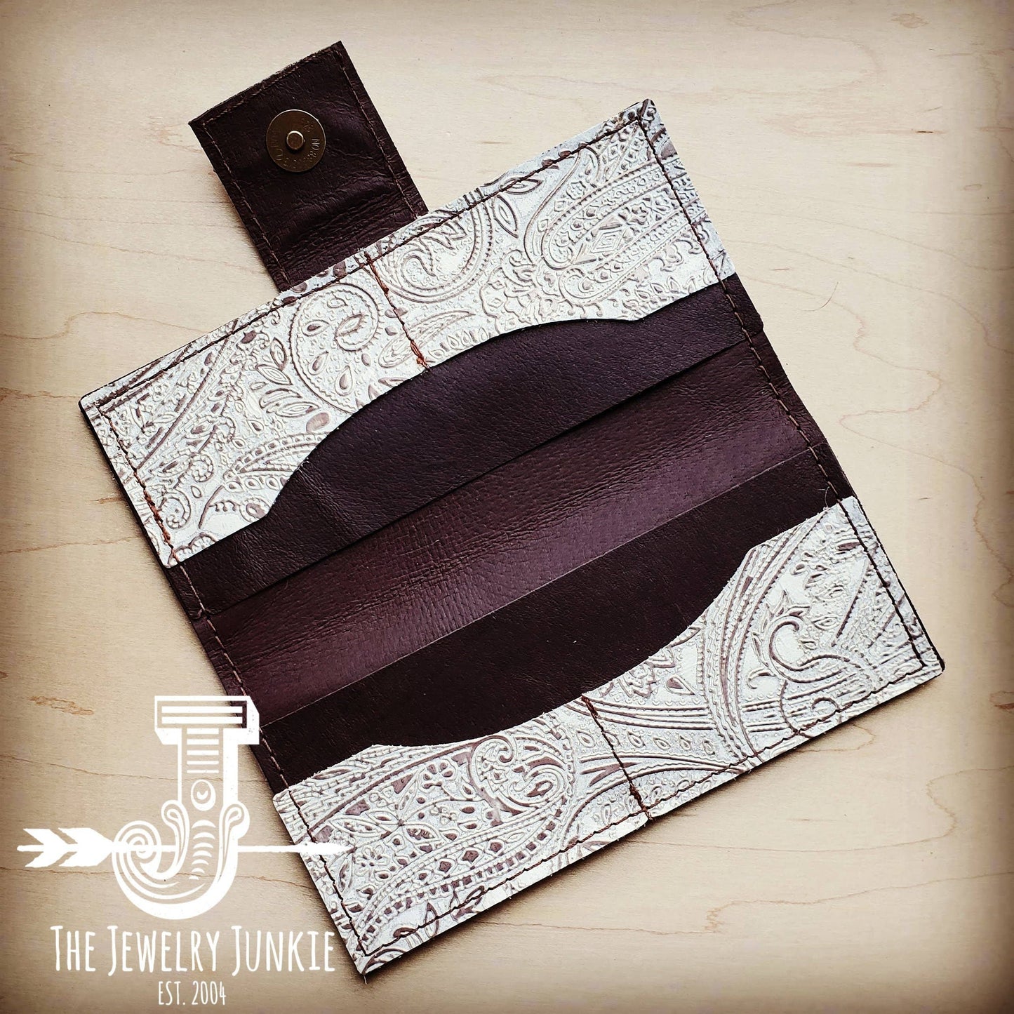 **Embossed Leather Wallet in Oyster Paisley with Snap 301p