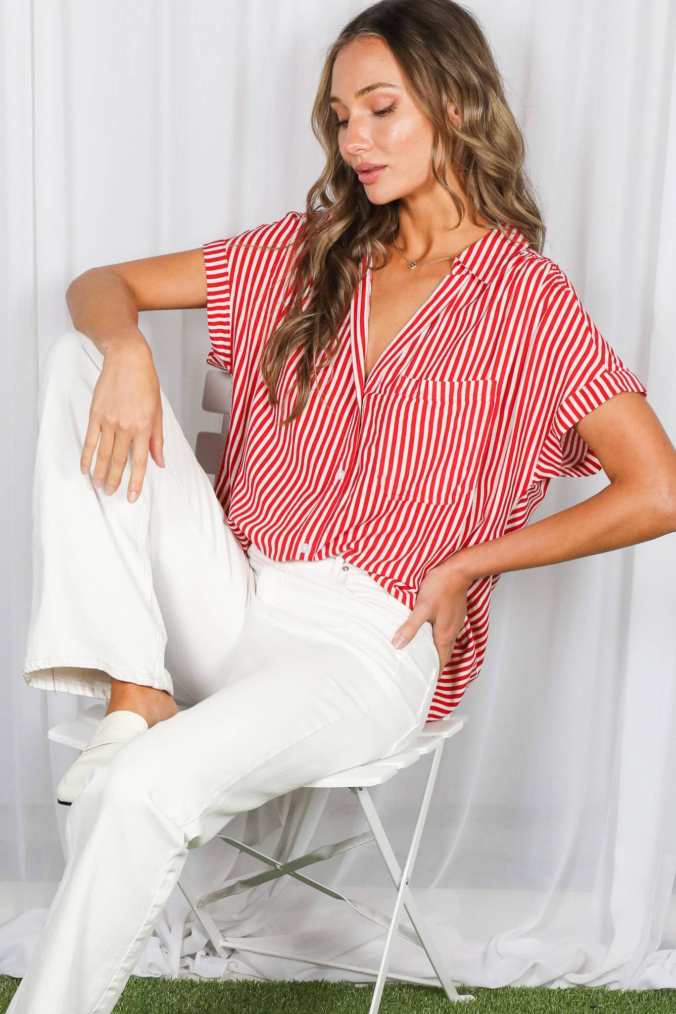 Collared Short Roll-Up Sleeve Button-Down Shirt