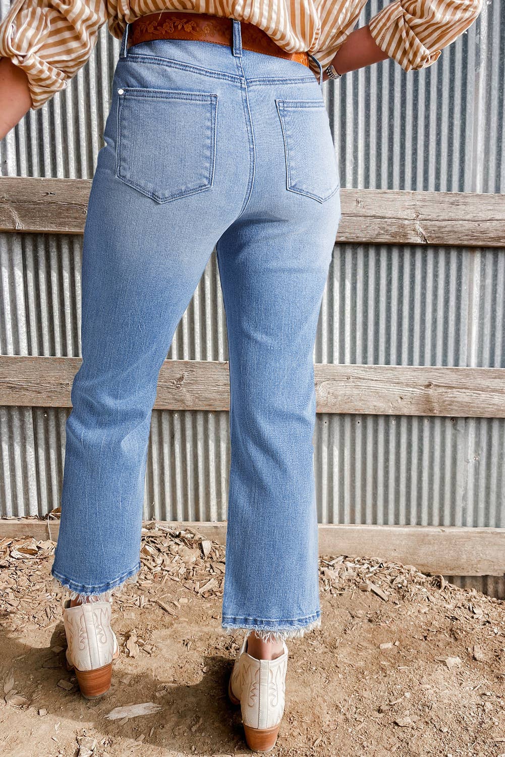Sail Blue Mineral Wash Raw Hem High Waist Flared Jeans: Sail Blue / 71%Cotton+27.5%Polyester+1.5%Elastane / 16