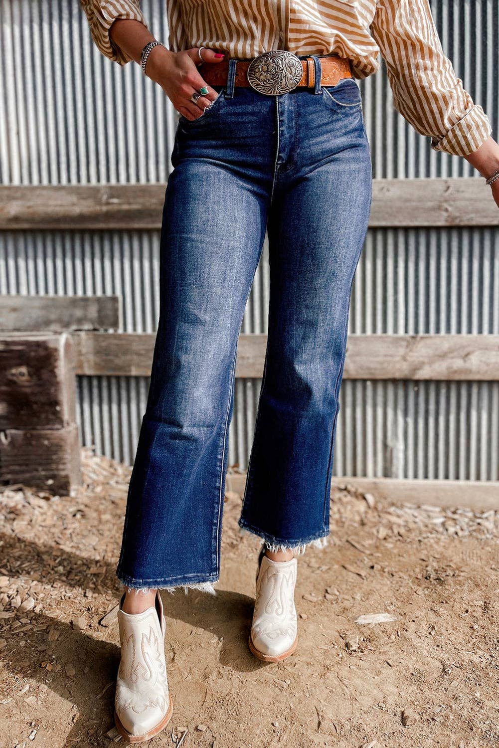 Sail Blue Mineral Wash Raw Hem High Waist Flared Jeans: Sail Blue / 71%Cotton+27.5%Polyester+1.5%Elastane / 16