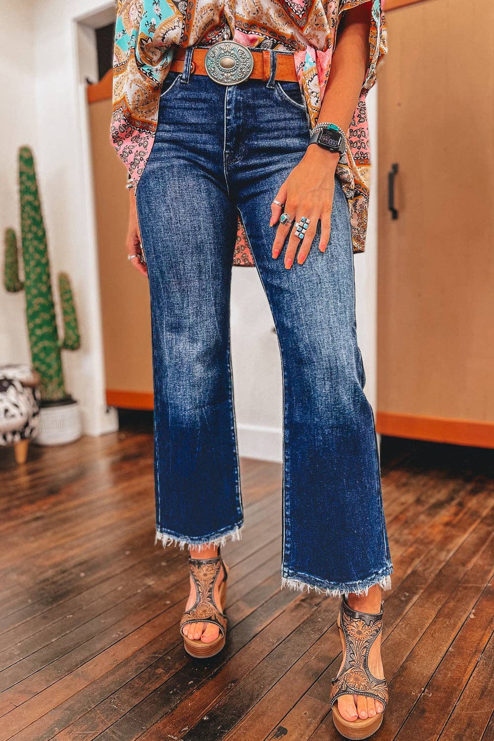 Sail Blue Mineral Wash Raw Hem High Waist Flared Jeans: Sail Blue / 71%Cotton+27.5%Polyester+1.5%Elastane / 16