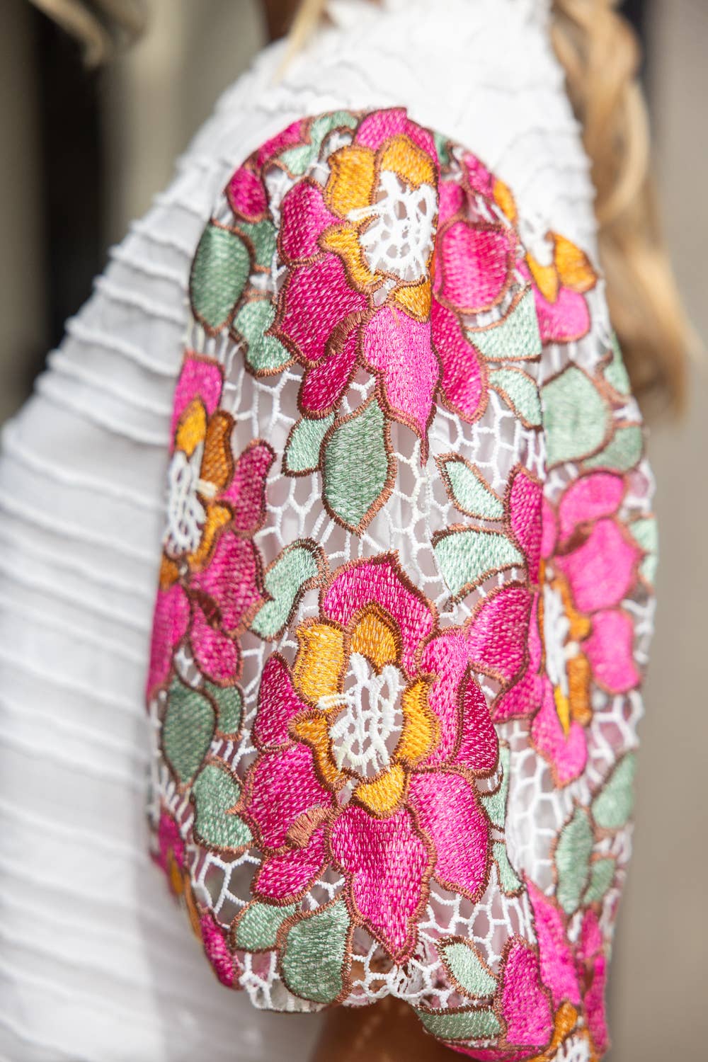 White Floral Short Bubble Sleeve Top