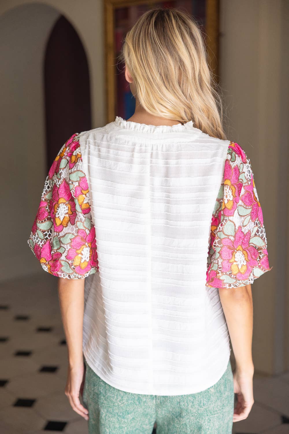 White Floral Short Bubble Sleeve Top