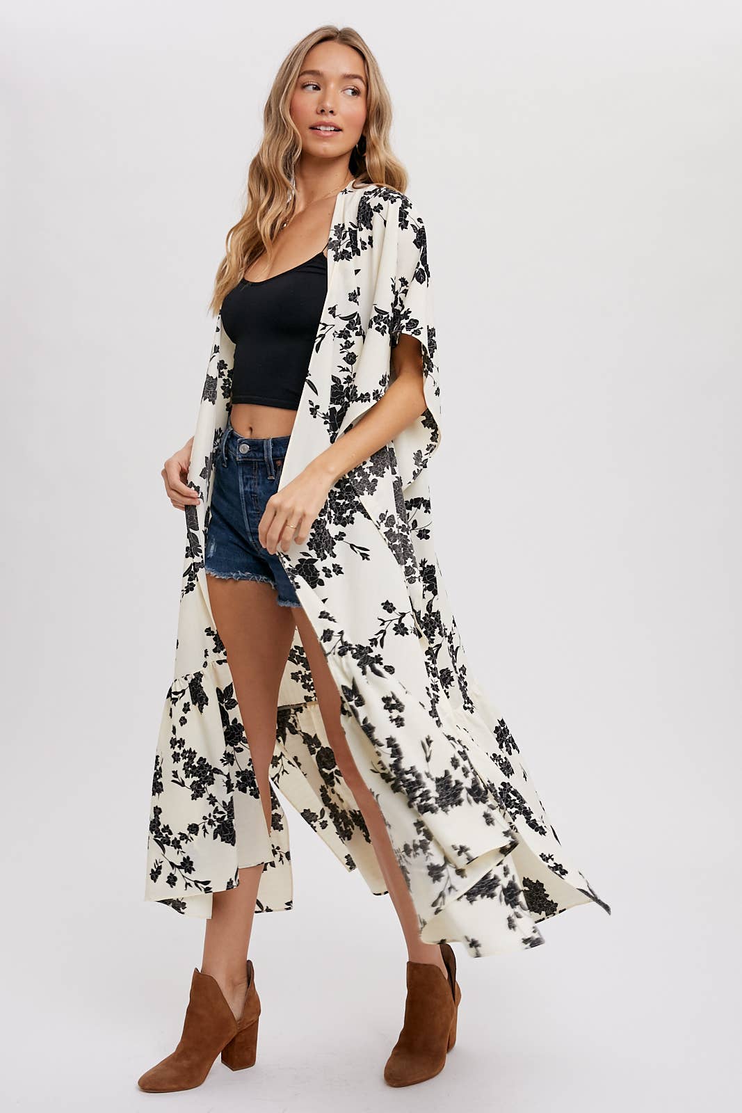 FLORAL BLK AND WHITE KIMONO