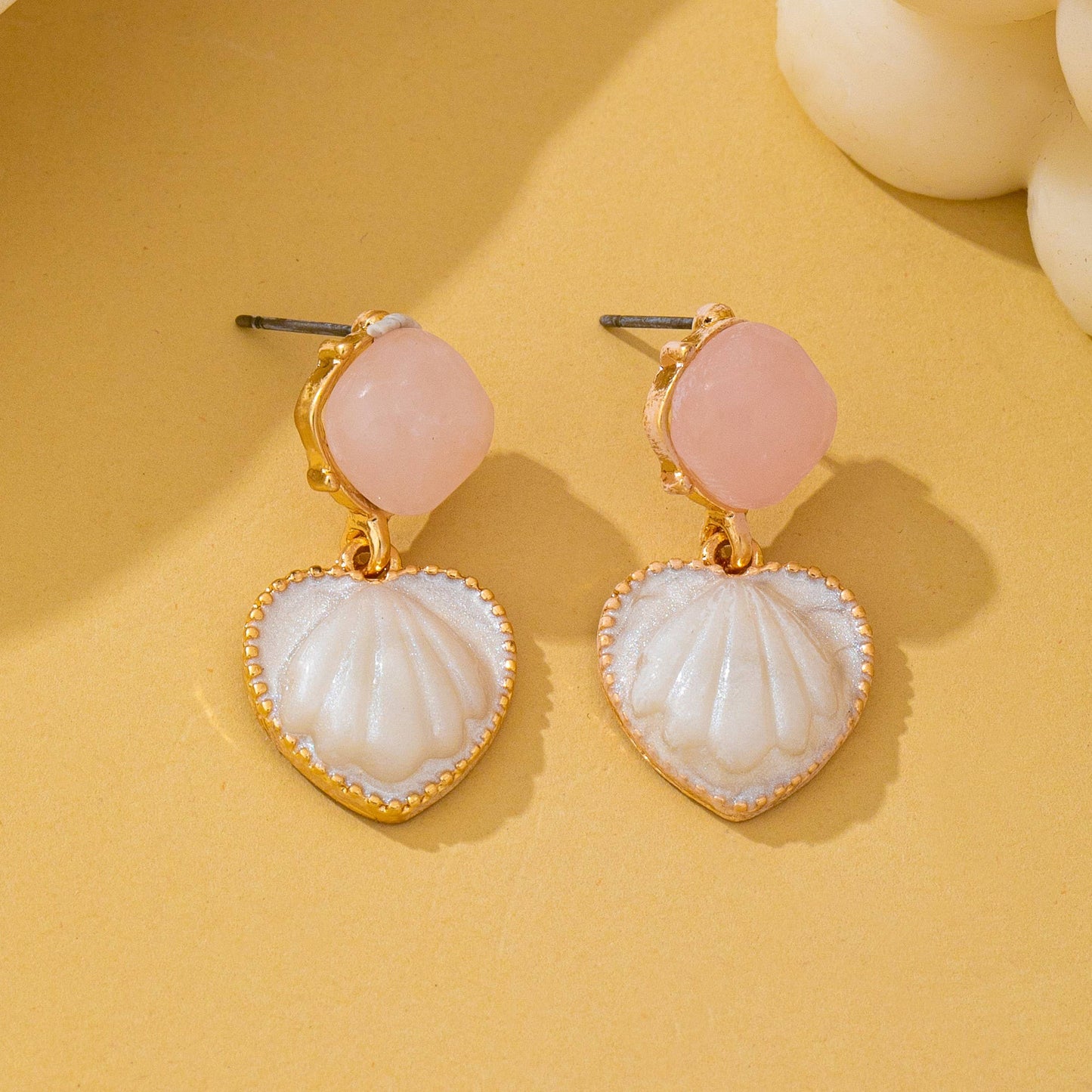 Coquette Seashell Embossed Heart Dangle Earrings