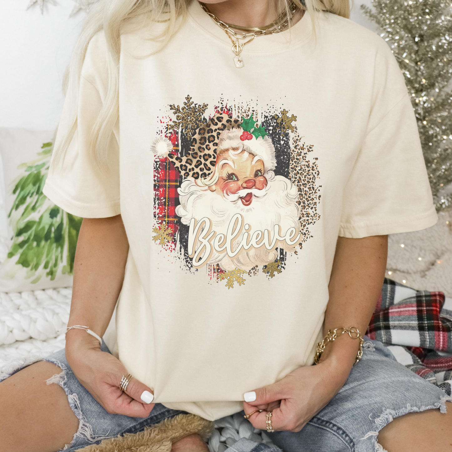 Retro Vintage Leopard Santa Christmas T-shirt
