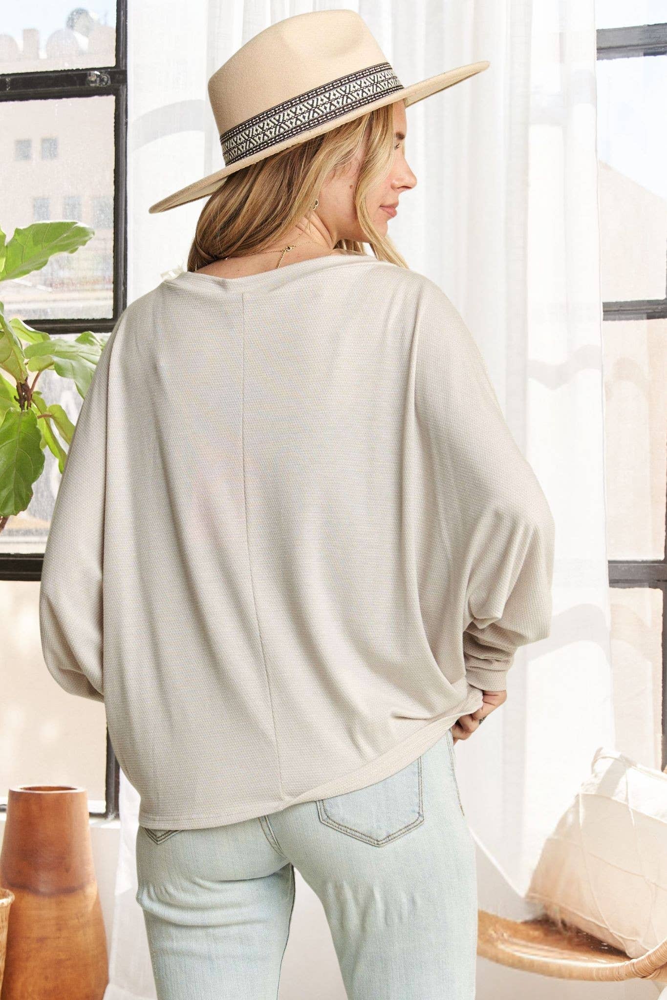 THUMBHOLE SLEEVE KNIT TUNIC TOP