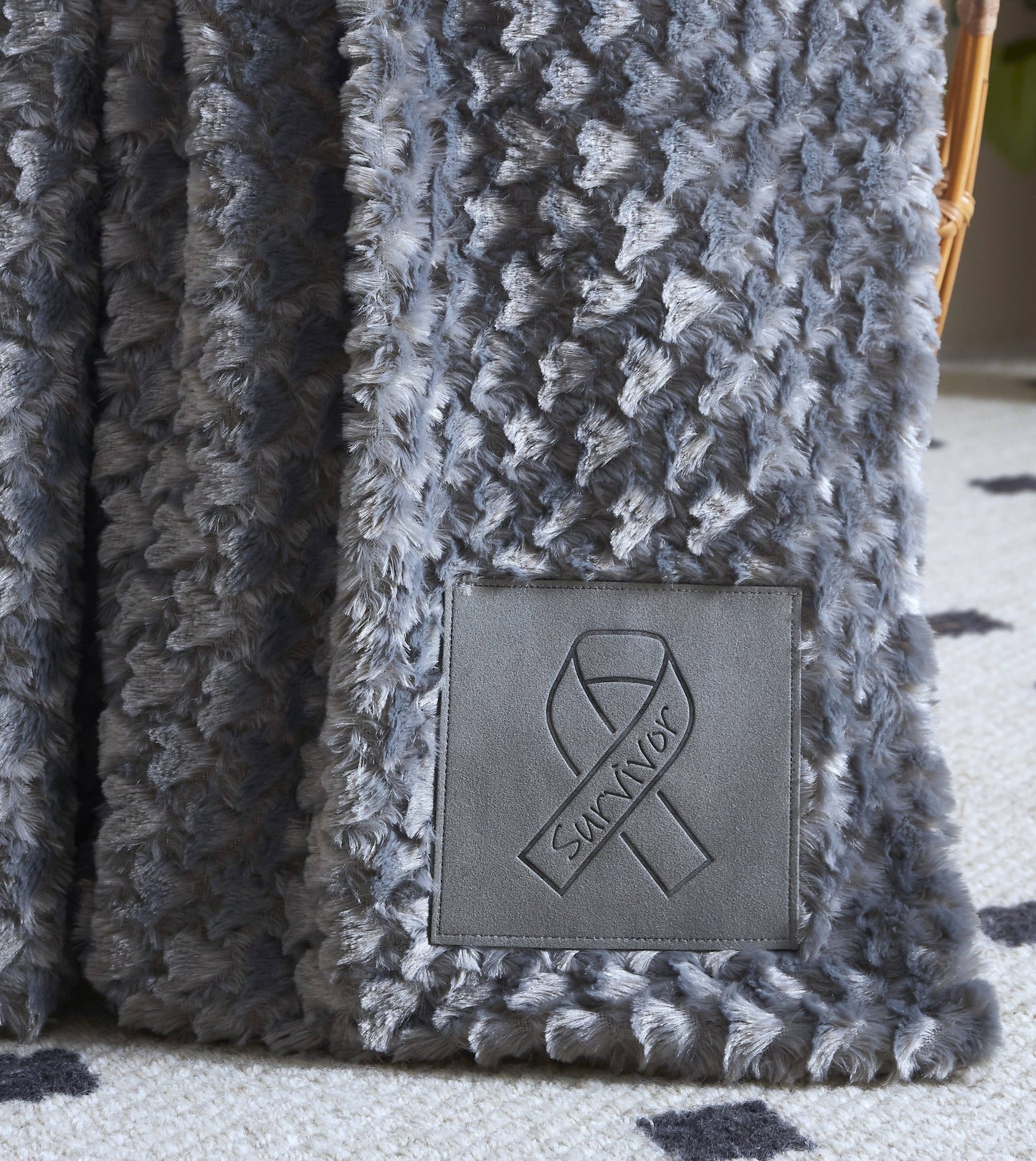 "Survivor Ribbon" 1-Ply Faux Fur Patch Throw 50"x60"