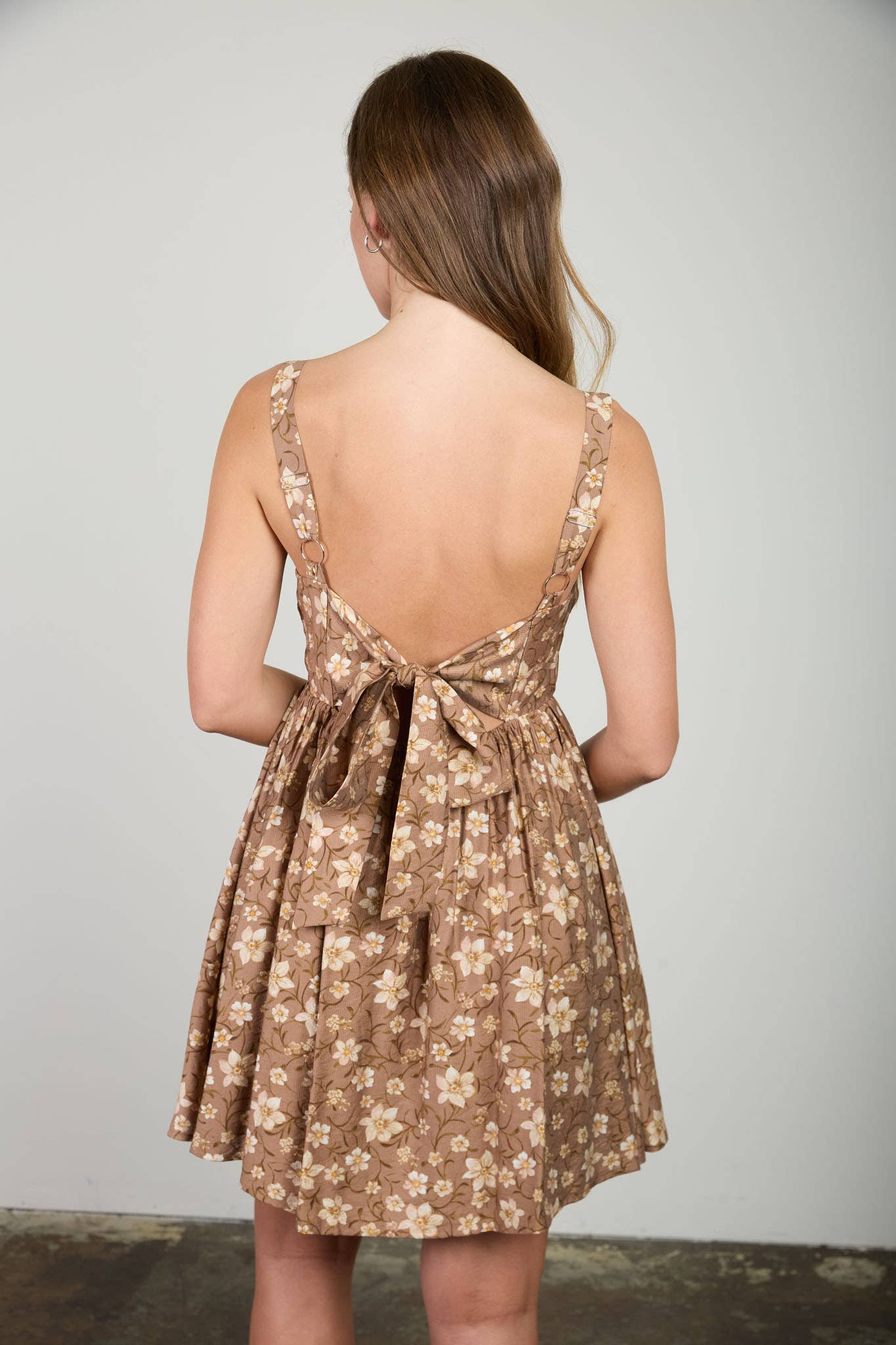 FLORAL GATHERED BACK TIE SLEEVELESS MINI DRESS