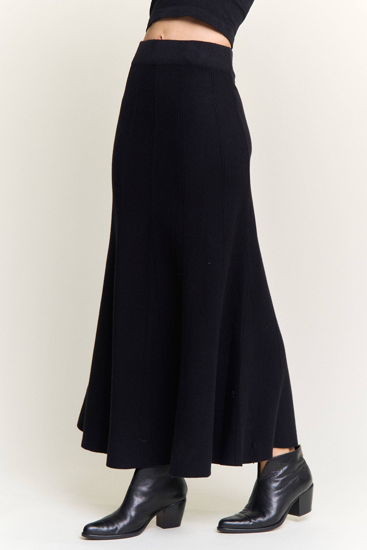 RIBBED KNIT  MIDI SKIRT