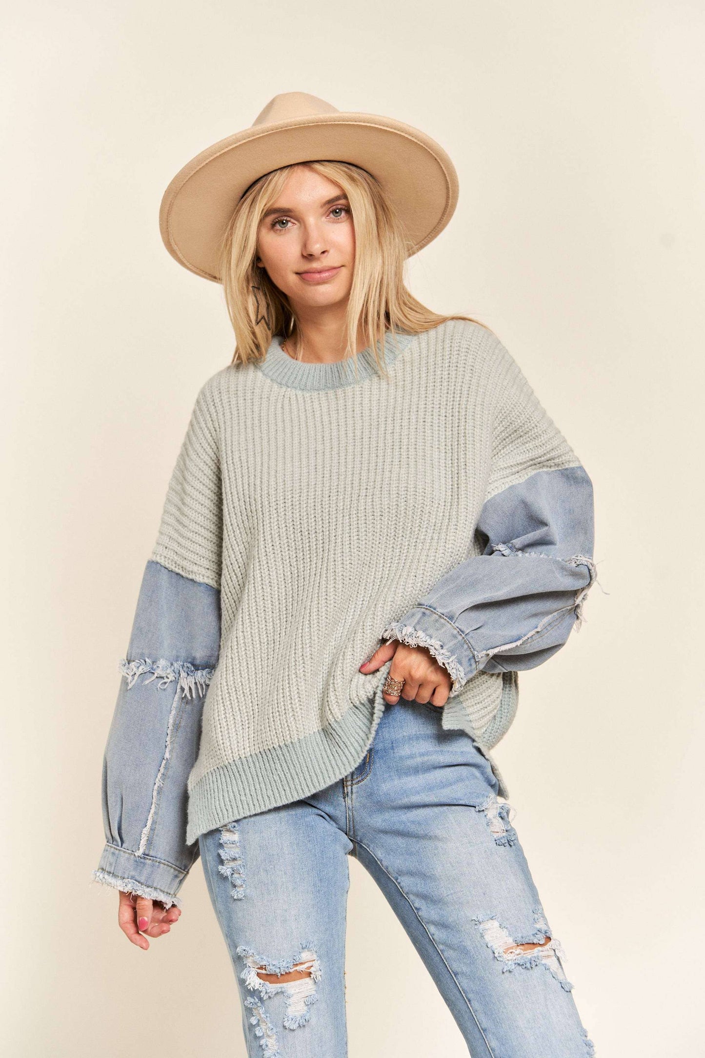 FRAYED DENIM SLEEVE SWEATER