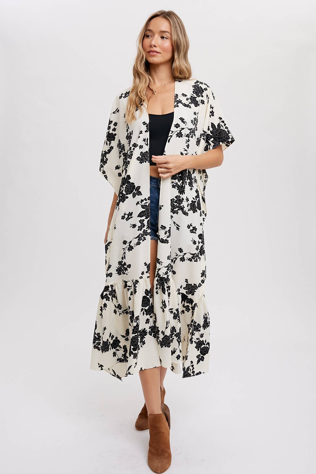 FLORAL BLK AND WHITE KIMONO