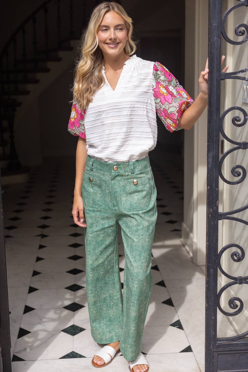 White Floral Short Bubble Sleeve Top