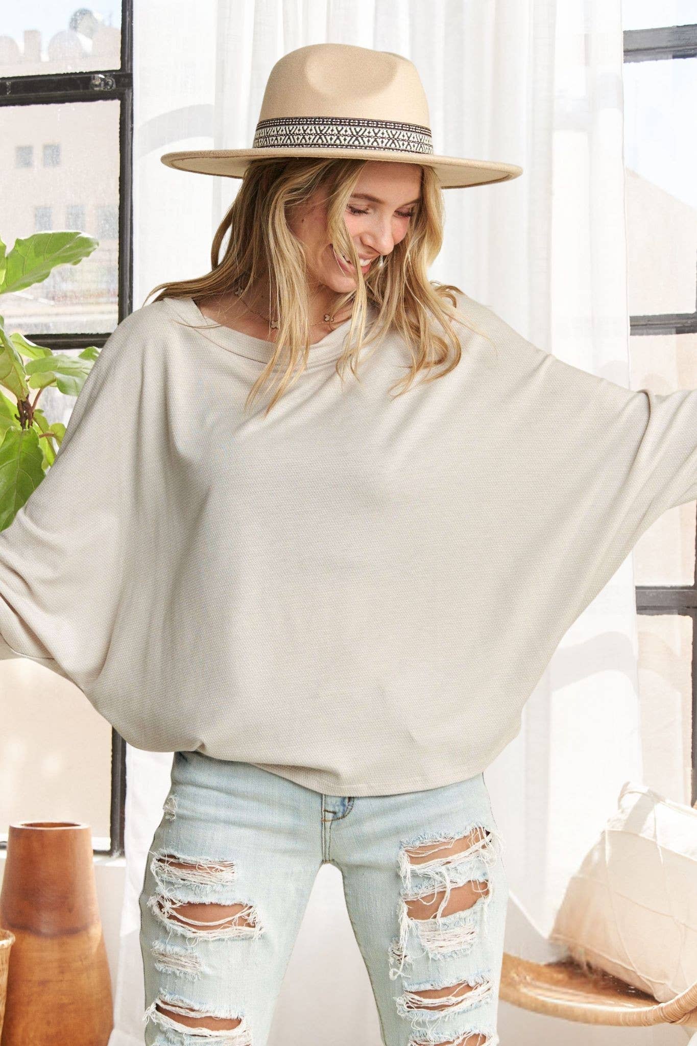 THUMBHOLE SLEEVE KNIT TUNIC TOP