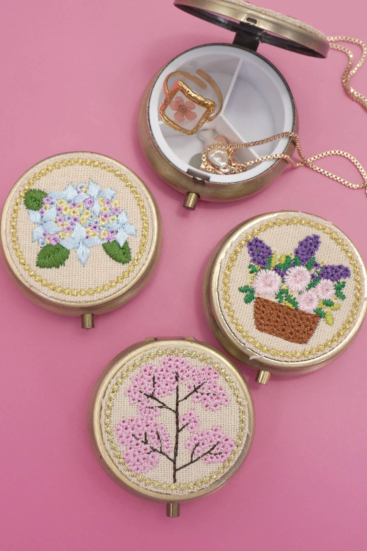 Floral Embroidery Pill Holder w Mirror