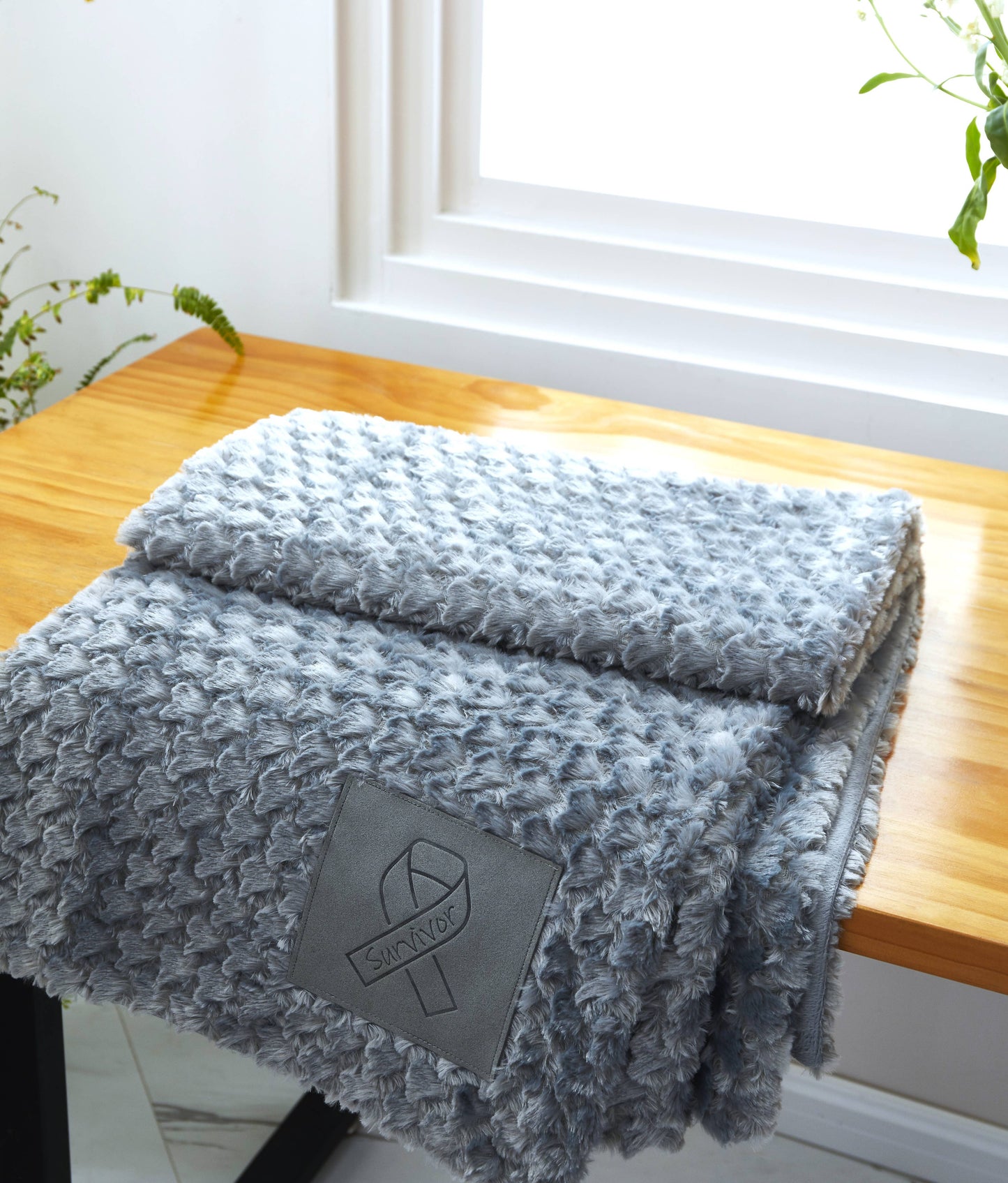 "Survivor Ribbon" 1-Ply Faux Fur Patch Throw 50"x60"