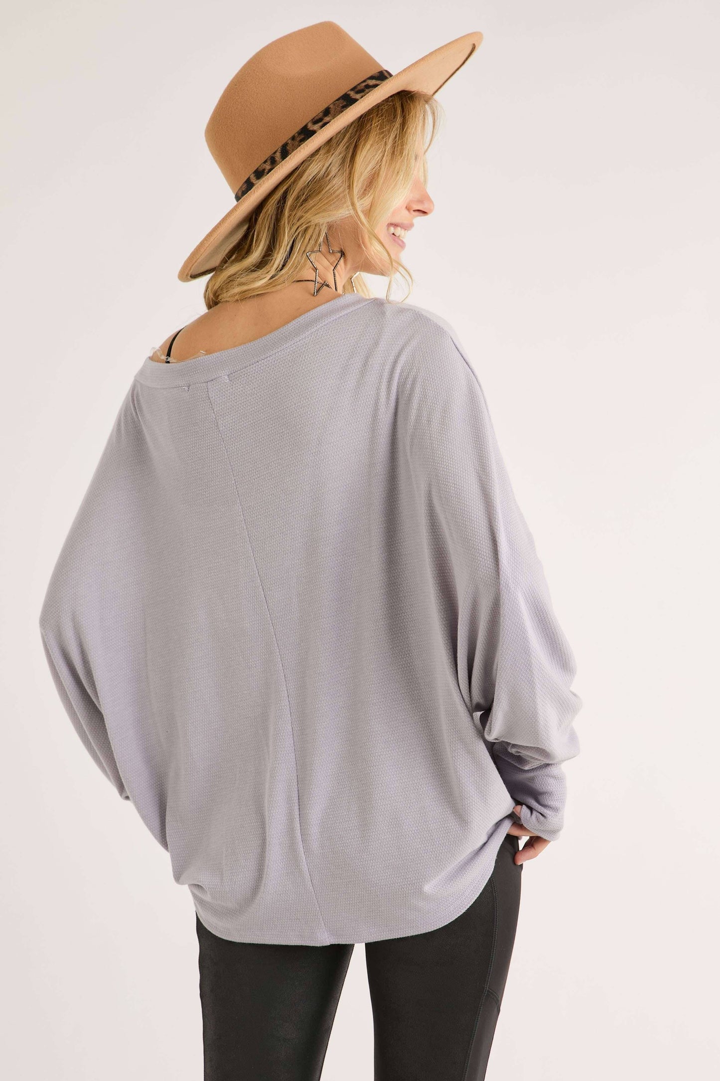 THUMBHOLE SLEEVE KNIT TUNIC TOP
