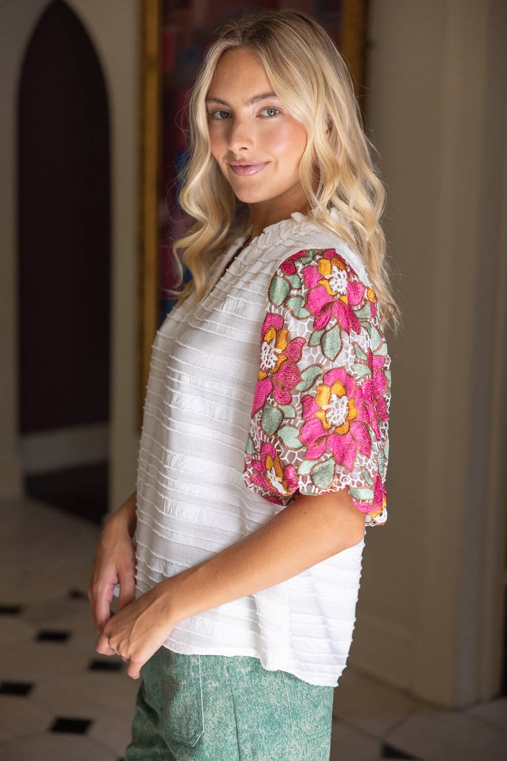 White Floral Short Bubble Sleeve Top