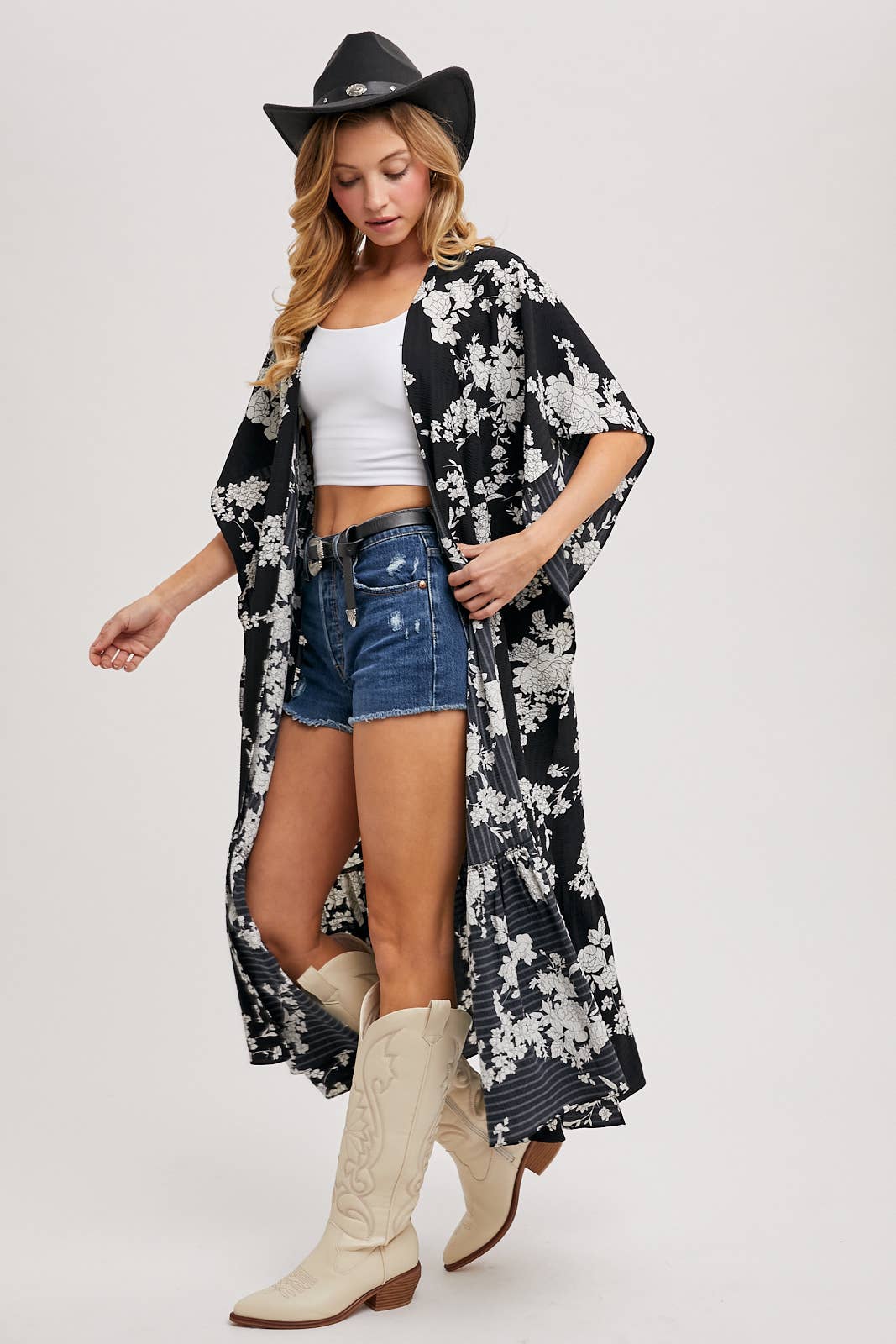 FLORAL BLK AND WHITE KIMONO
