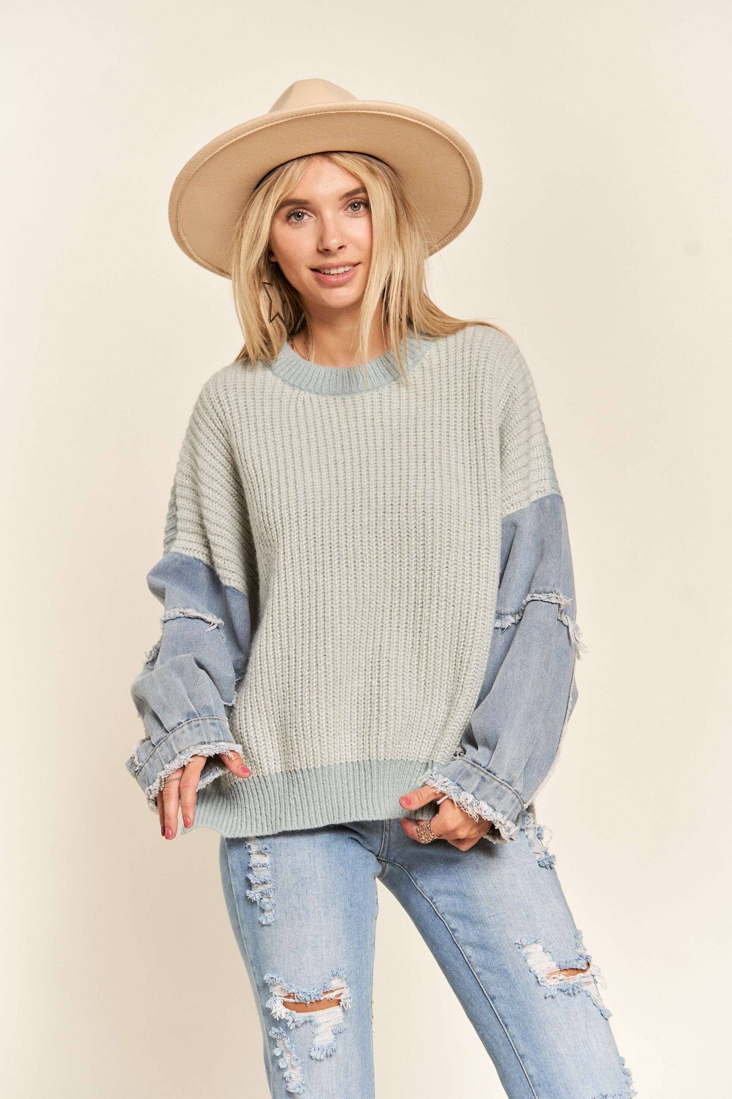 FRAYED DENIM SLEEVE SWEATER